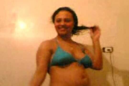 لبوة من شارع الهرم بتتناك بساعة دلع زبة وكلام نار سكس مصرى